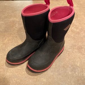 poshmark muck boots